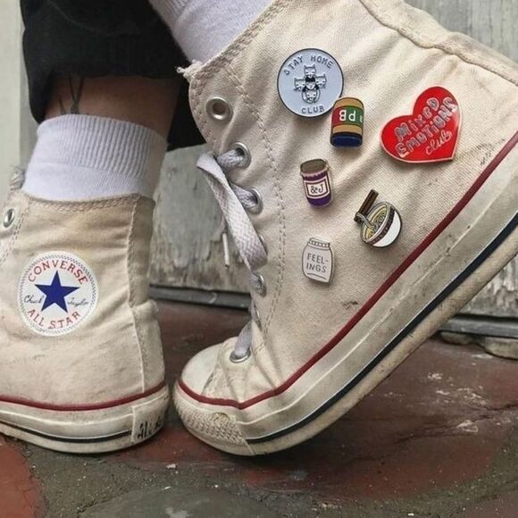 Black & Gold Cat Enamel Pin Mystical magical Spooky Cat Fashion pins Moon child - Picture 4 of 8